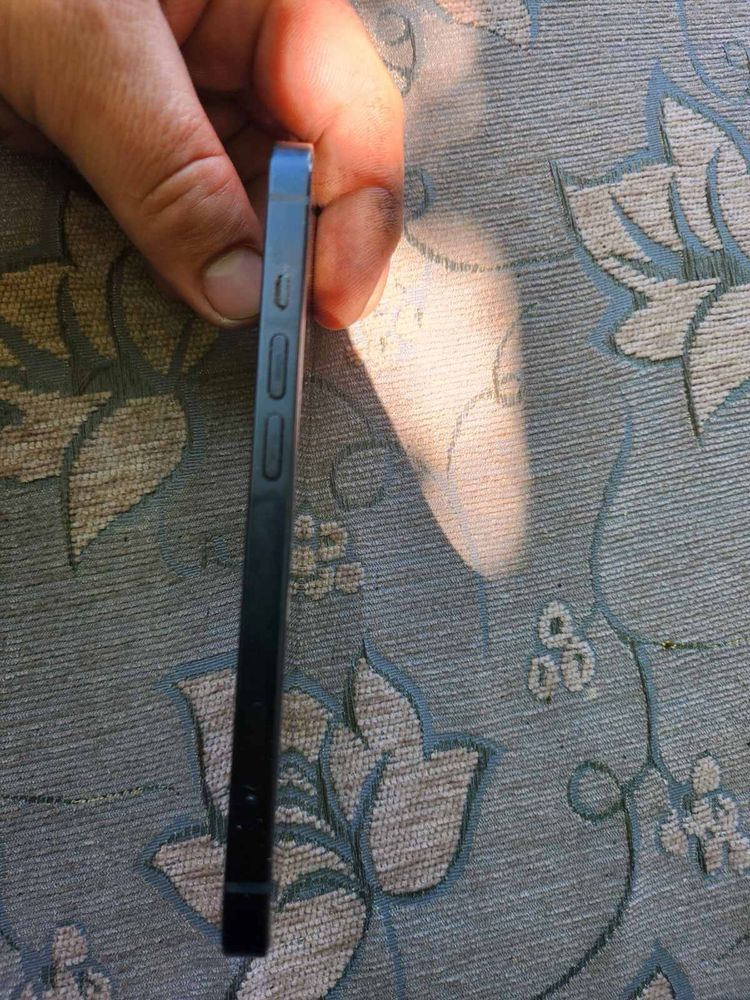 iPhone 13 256gb.