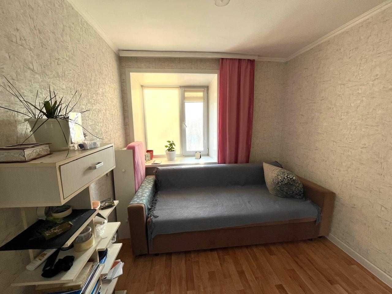 Продаю 3- х комнатную квартиру в Сортировке , 2 этаж, раздельная