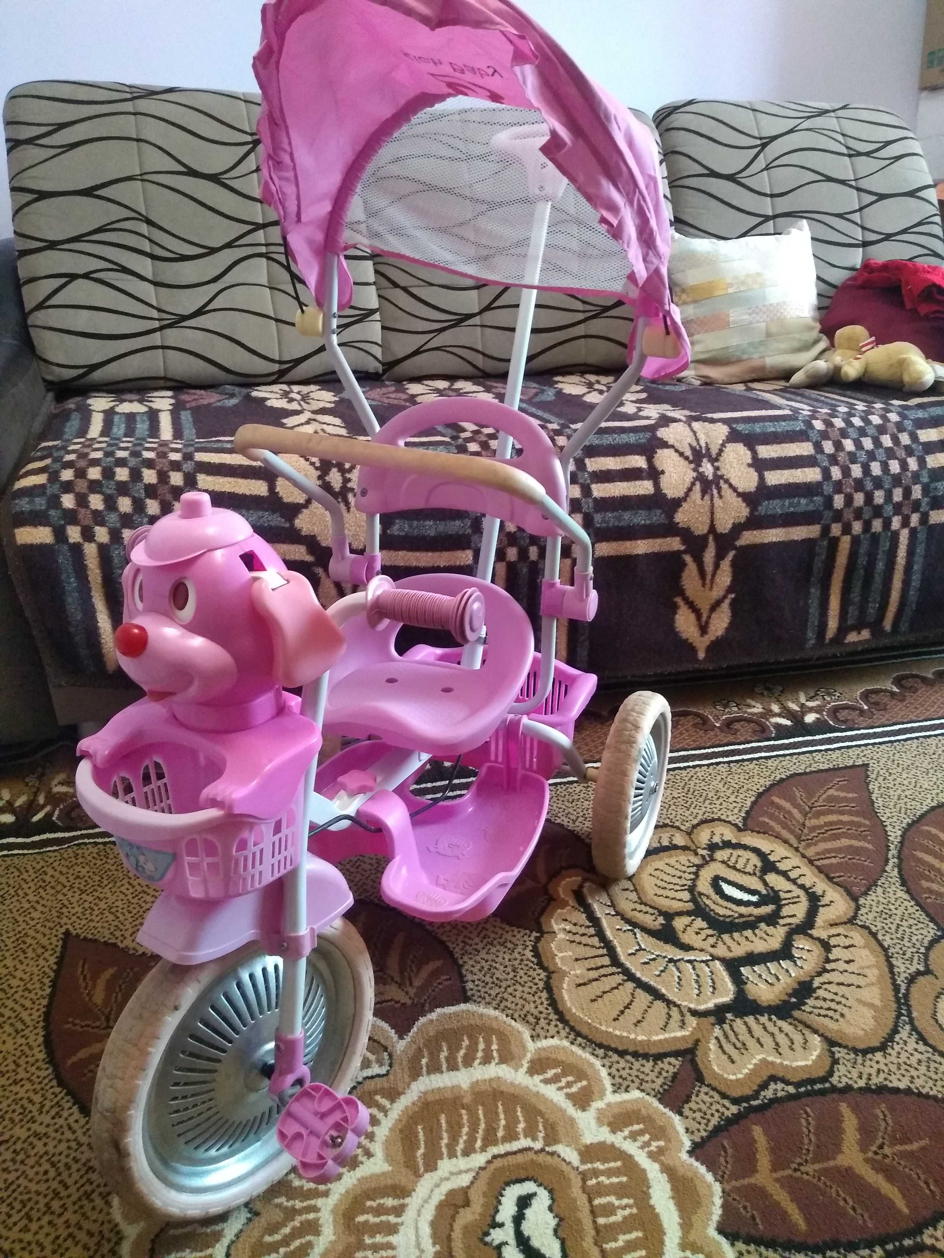 Tricicleta pentru fetițe