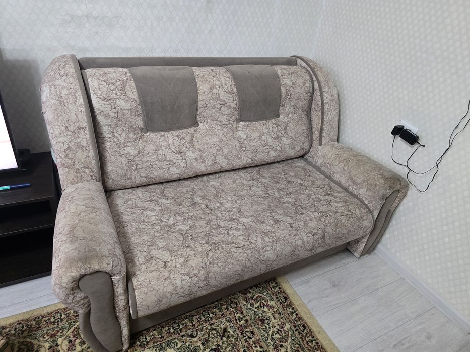 Диван выдвижной б/у