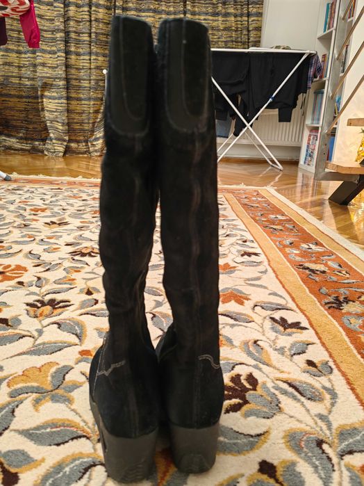 Cizme piele intoarsă negre