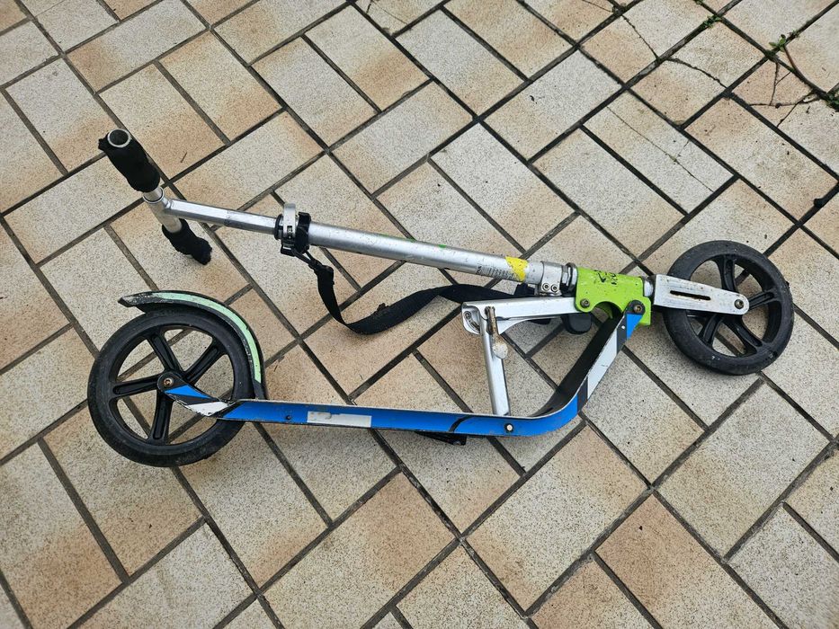 Trotinete pliabile și reglabile pe înălțime