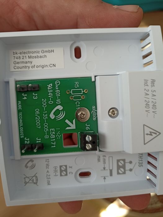 Termostat digital Honeywell Home T135C110AEU DT135 neprogramabil, alb