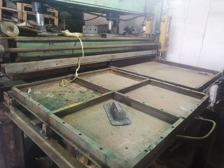 Gidravlika pirs forma sotiladi ishlab turgan tent shit mator nasos ham