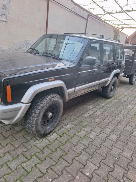 Vând Cherokee jeep Xj