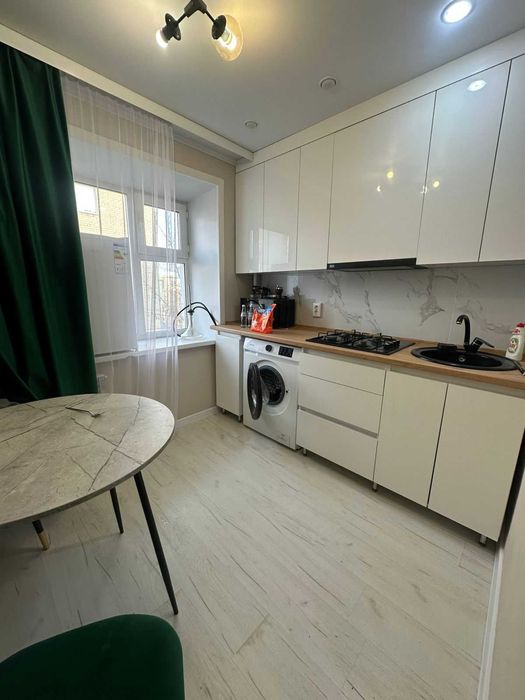 Продам 1 комнатную квартиру в центре города