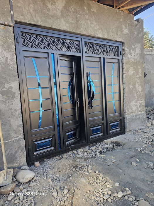 Темир дарвоза сотилади