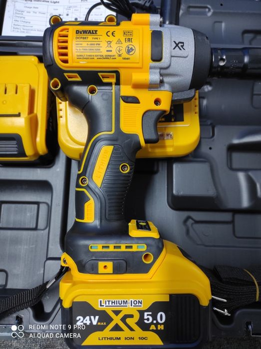 Pistol impact DEWALT 24v/5ah , 1/2 +bit bormasina