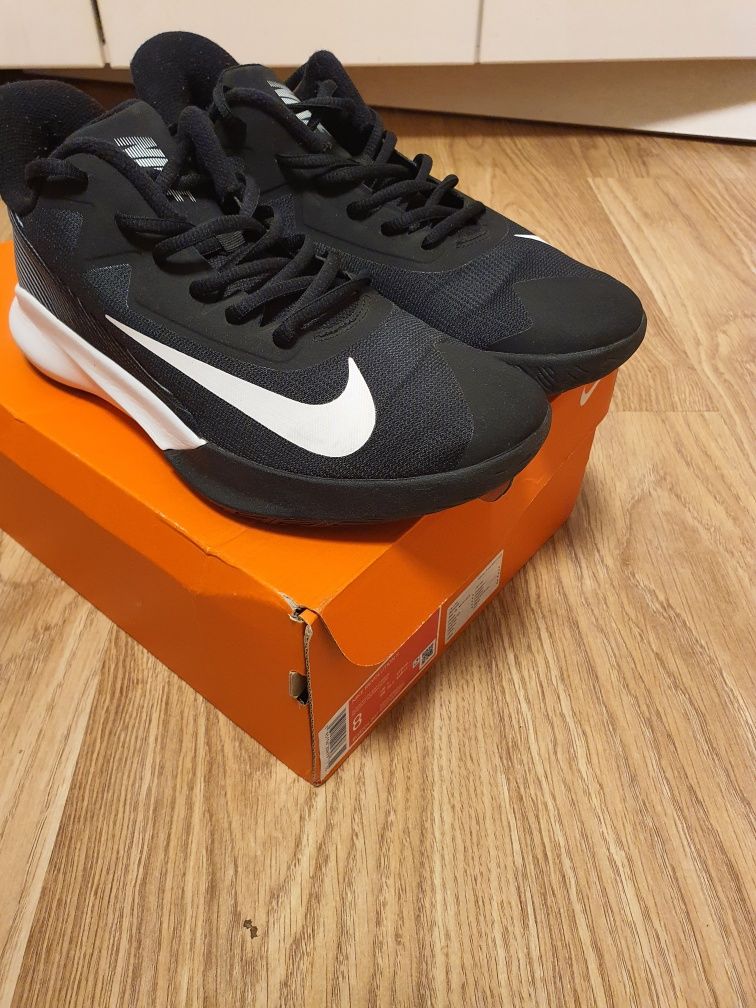 Маратонки NIKE , номер 41