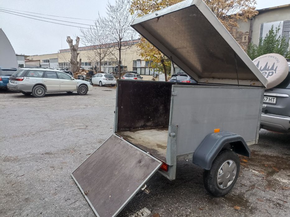 Закрито ремарке регистрирано