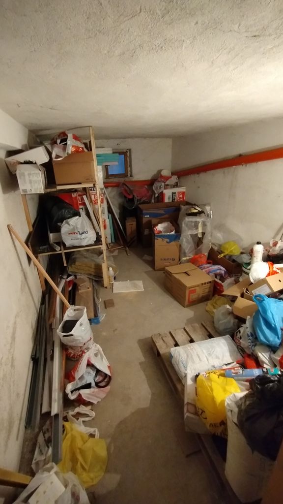 Продава се Тристаен апартамент в Пазарджик, Център - 88 кв.м за 1250 €/кв.м - Снимка #13