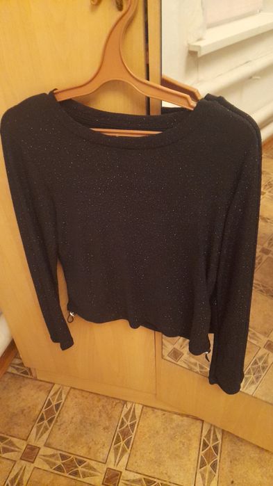 Продам кофточку со стразами и рубашку для девочки подростка