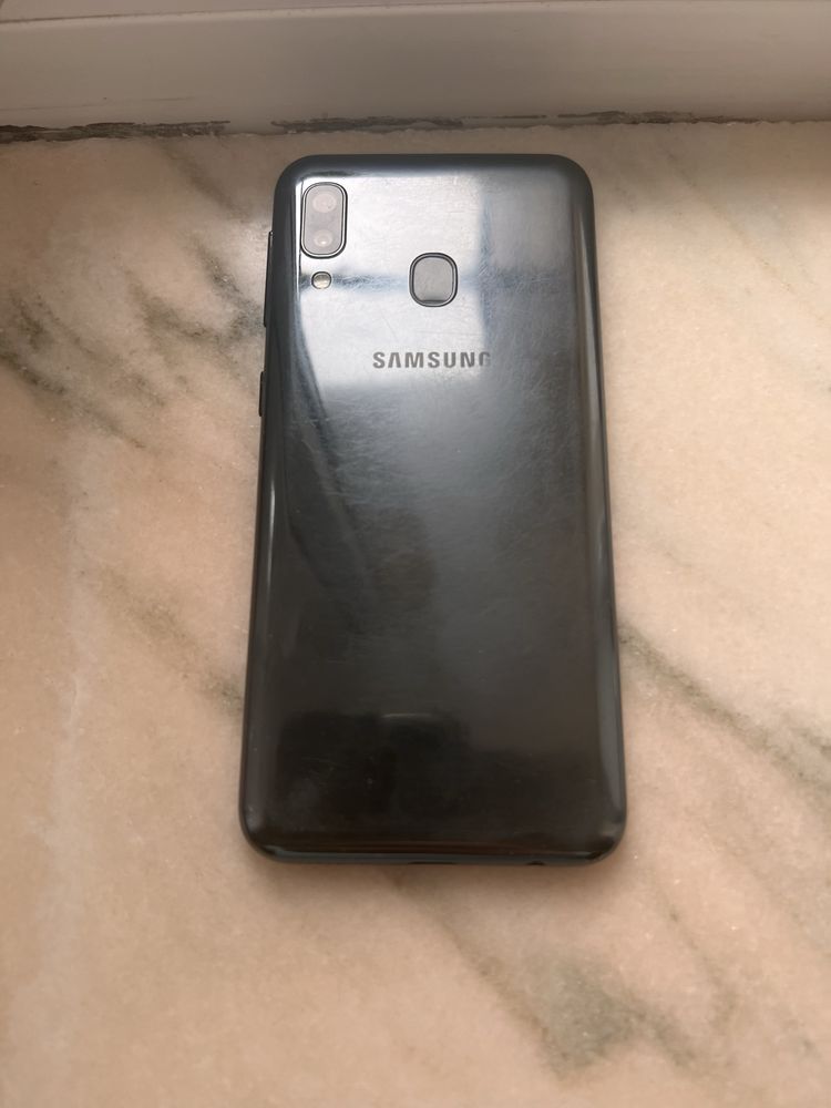 Vand Samsung A20e pentru recarosare