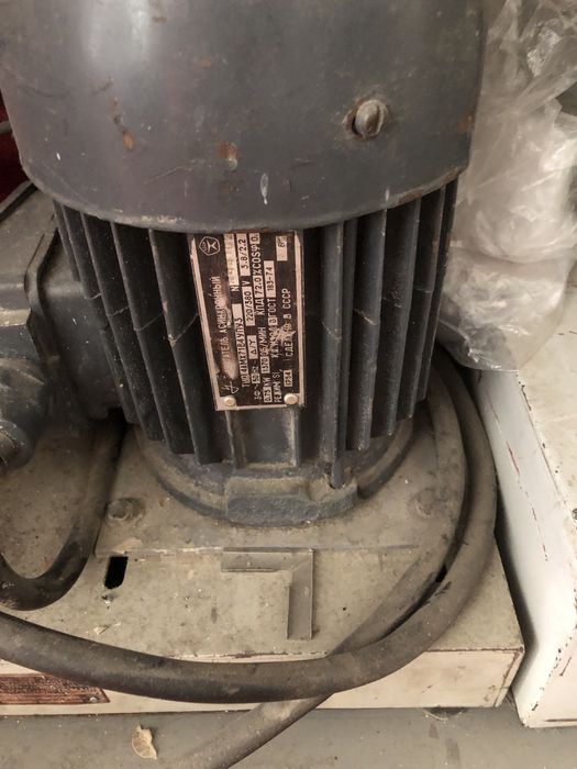 Электродвигатель асинхронный б/у