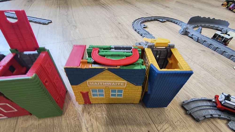Sine Thomas &Friends