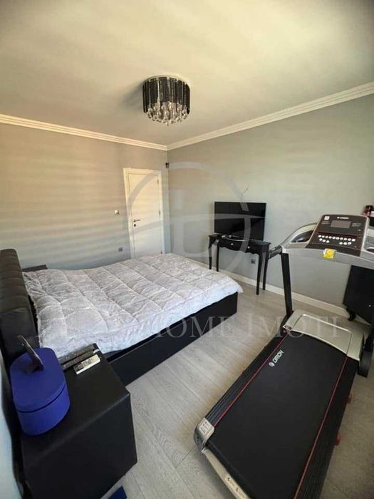 Продава се Многостаен апартамент в Пловдив, Остромила - 179 кв.м за 1649 €/кв.м - Снимка #8