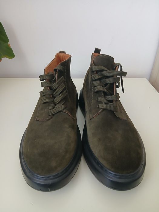 Боти от естествен велур