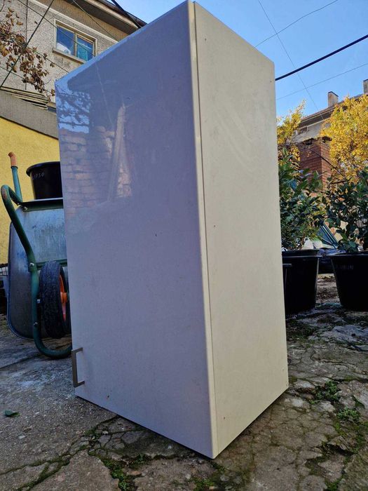 Продавам два шкафа IKEA Faktum – бели