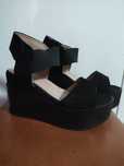 Sandale negre din catifea