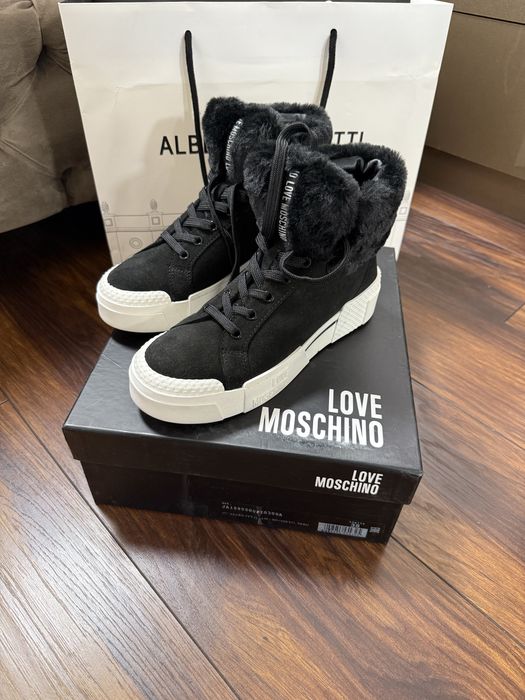 Високи кецове Moschino