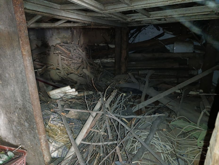 Utinlar bor tezda sotiladi kelib kurib keyin kelishamiz