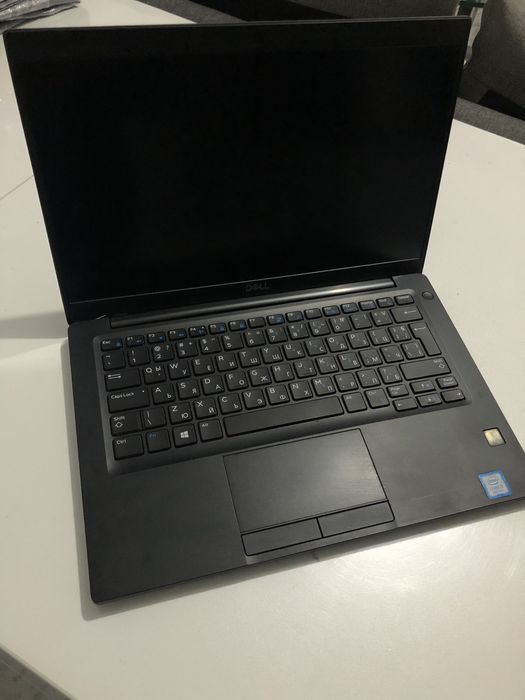 Лаптоп Dell Latitude 7390