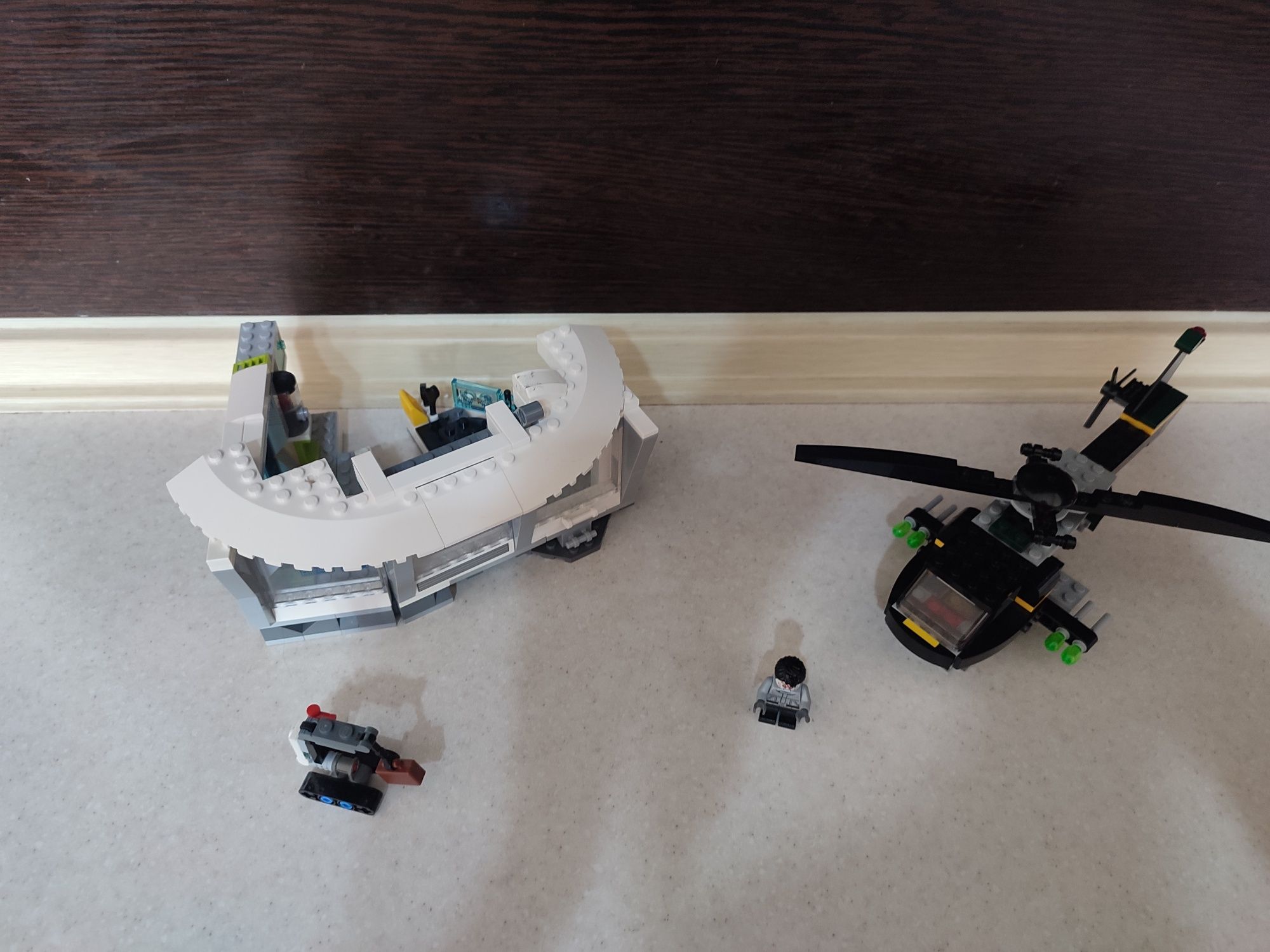Конструктор Лего lego 76007 Airon Man нападение на особняк в Малибу