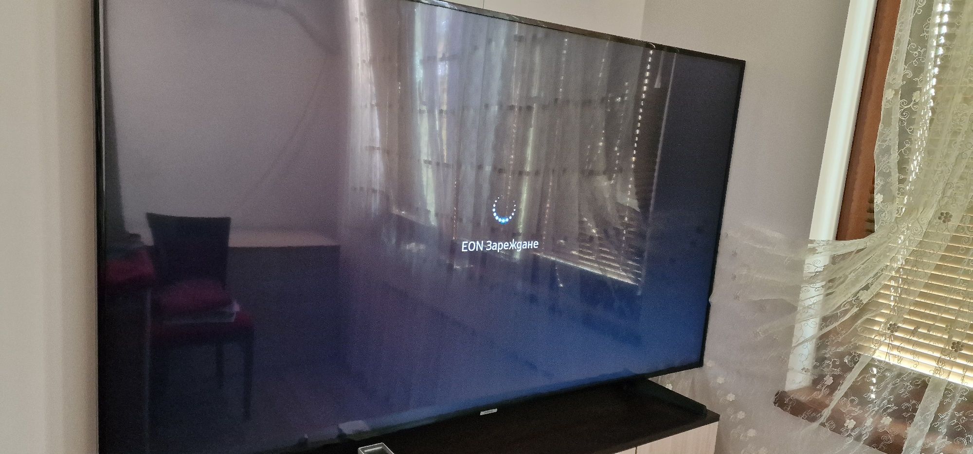 Продавам телевизор Samsung 65 "