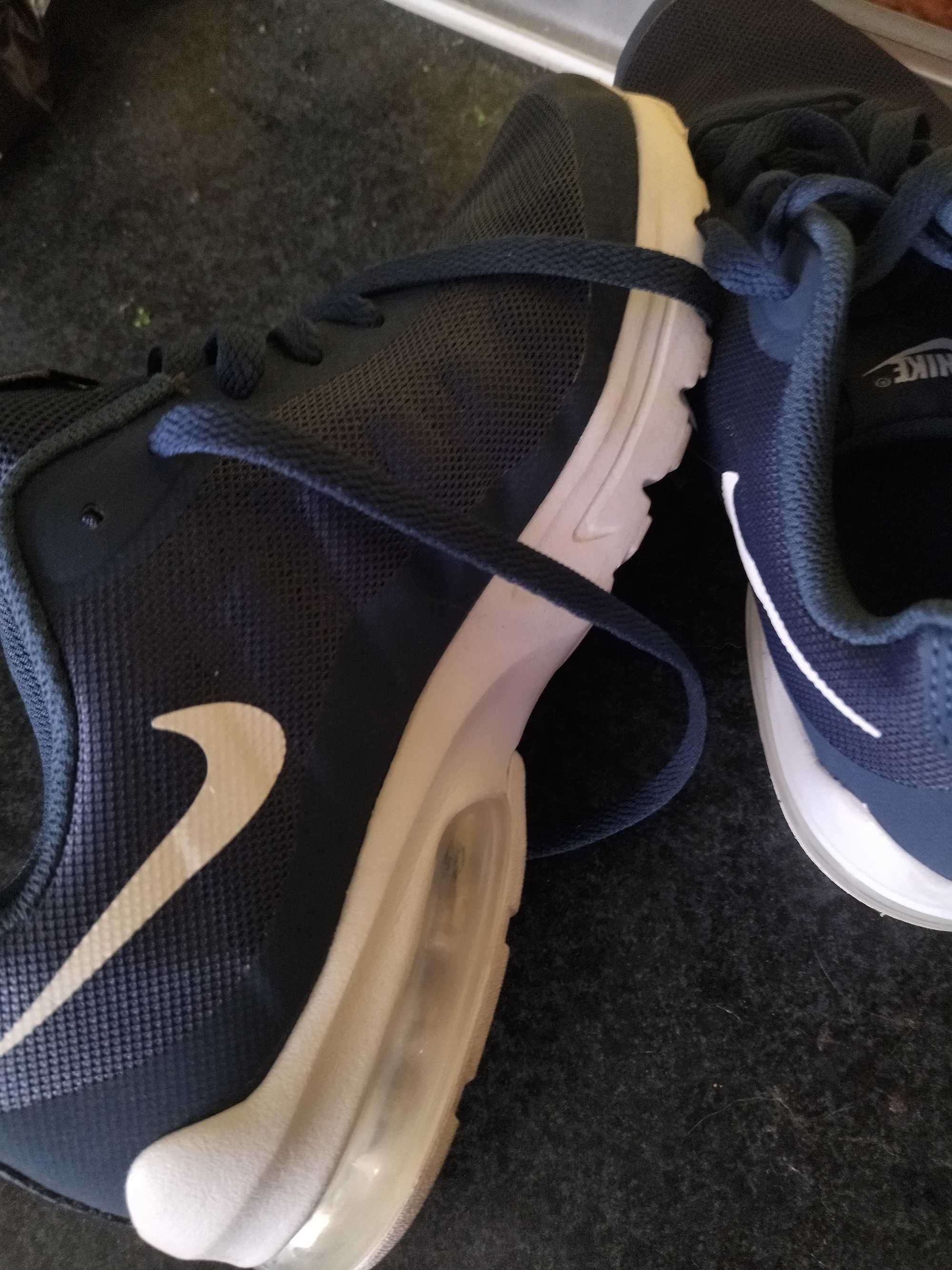 Маратонки Nike - Air, дамски, тъмно сини