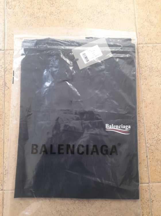 Тениска BALENCIAGA нова и неотваряна