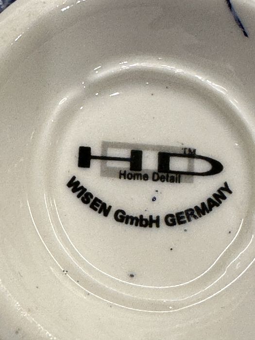 2 оригинални чаши за кафе от фин костен немски порцелан с чинийки.