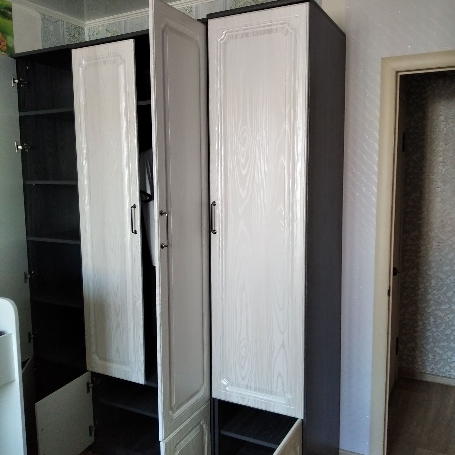 Продам шифонер.В отличном состоянии.