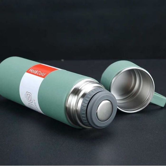 Подаръчен комплект термос с 3 чаши, зелен, розов, сив.