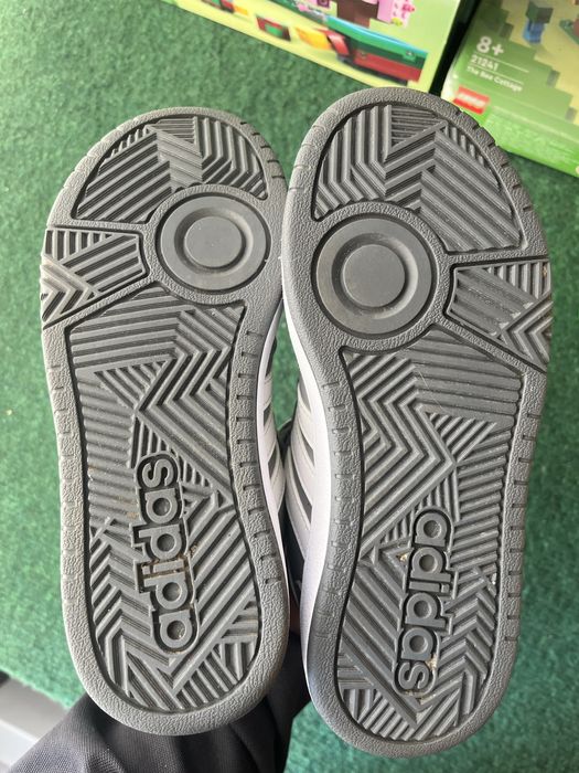 Adidas Pantofi Sport HOOPS nr 32