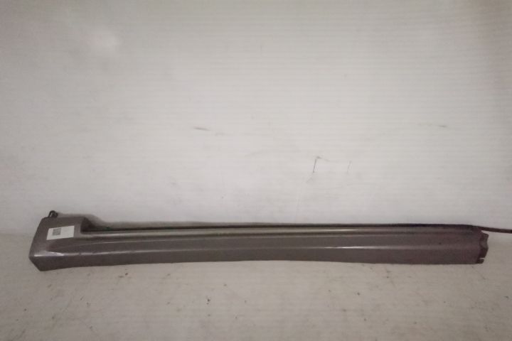 Ляв праг / Lqv prag Оригинален, в добро състояние Волво XC90 2 [ ]