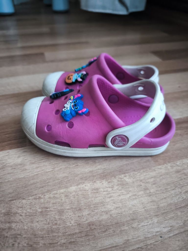 Crocs C8(25)+jbitzzuri incluse