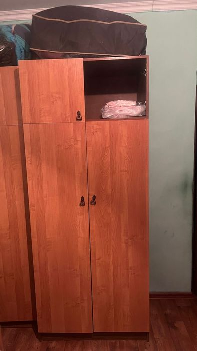 Шкаф срочно продам