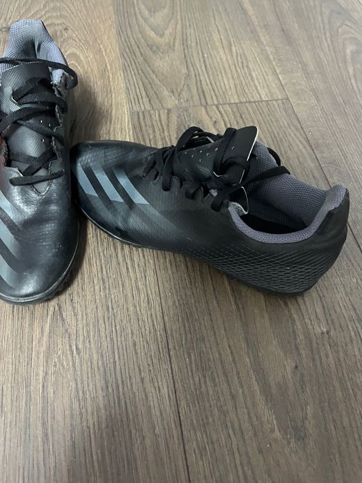 Adidasi pentru fotbal