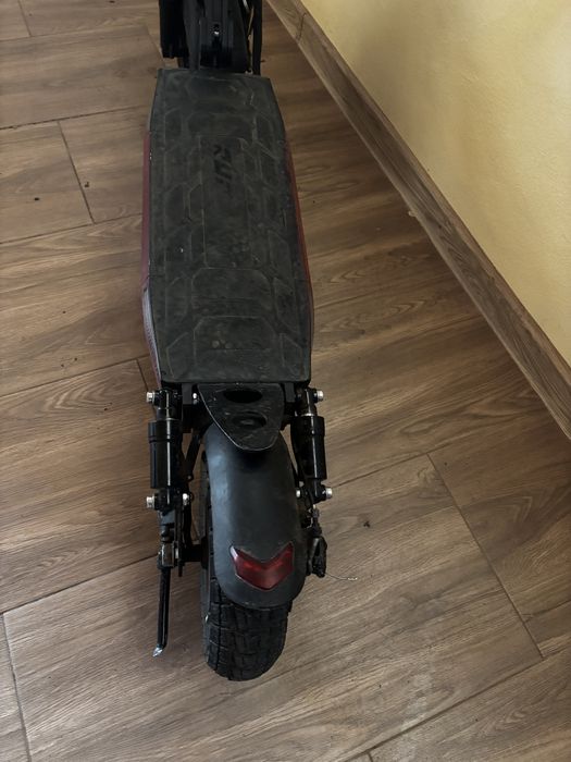 Trotineta electrica ruptor r1