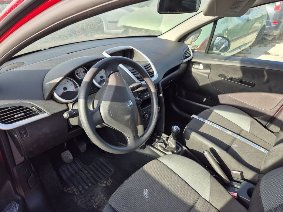 Dezmembram Peugeot 207, an 2010, 1.4 HDI cod 8HR