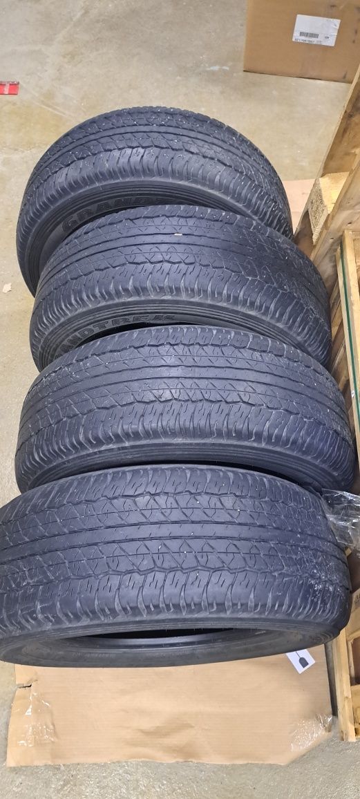 Продам шины 265/60R18