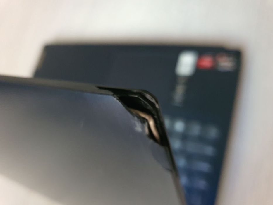 Laptop Ryzen 7 3700u 8GB RAM