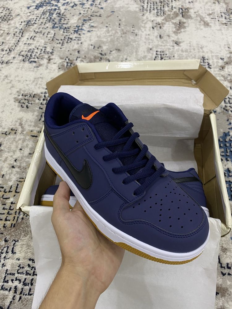 Nike Кроссовки новый