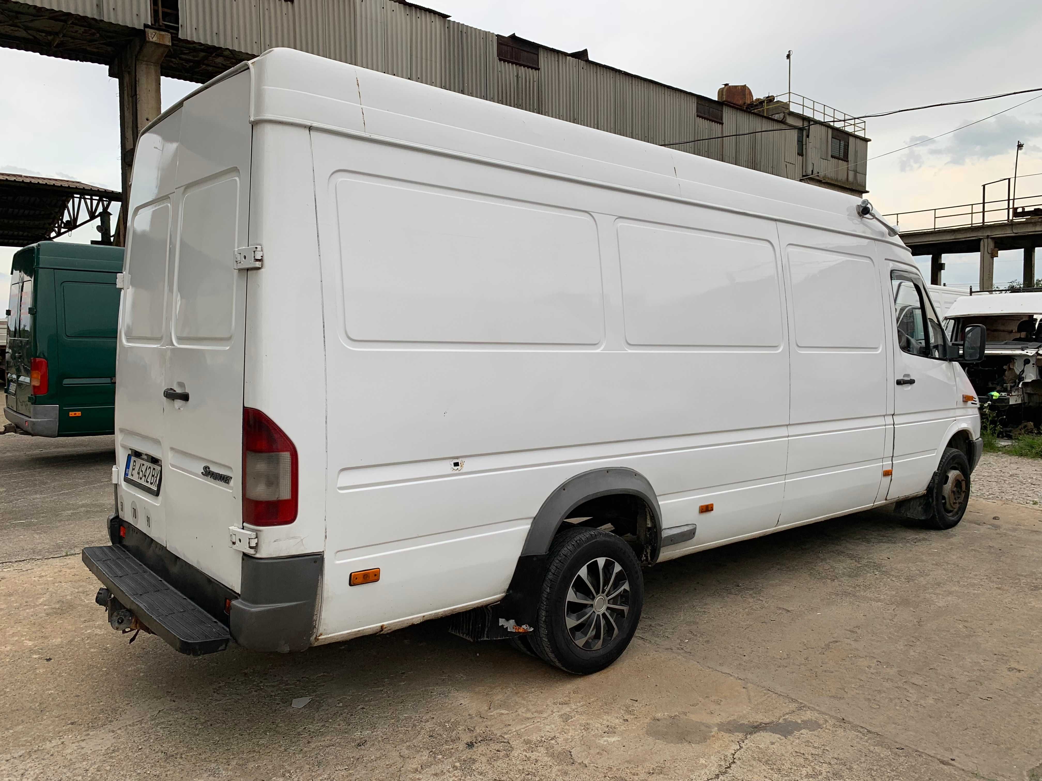 DEZMEMBREZ Mercedes SPRINTER 413 CDI Punte Dubla 2005