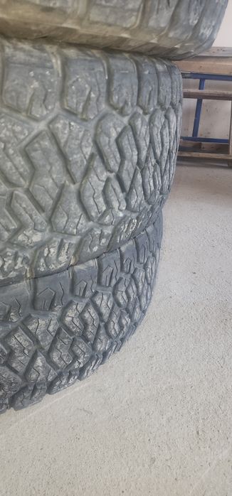 Продаётся автошина максис для тайота прадо