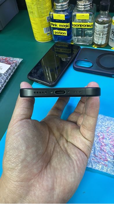 В продаже Iphone 16/128 black