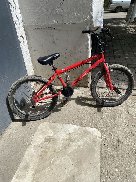 Один сезон прокатался нужны деньги и за этого пррдаю