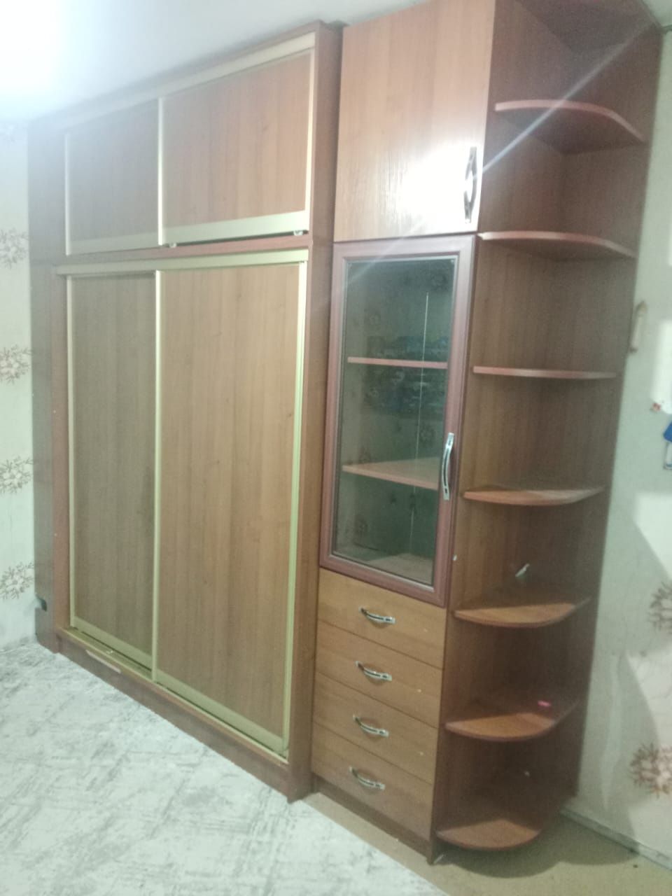Продам хороший шкаф б/у