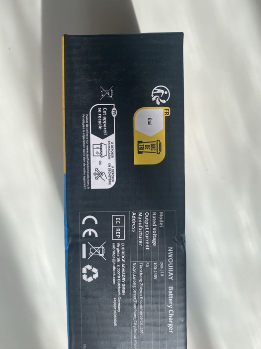 Redresor automat pentru baterii auto