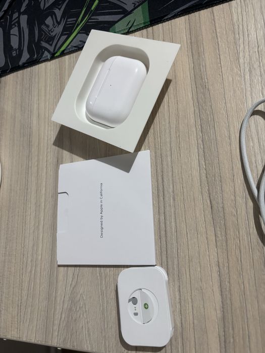 Vand AirPods Pro2-noi,sigilate,originale